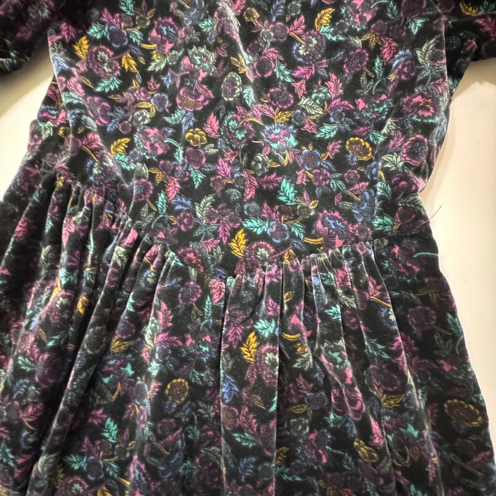 Vintage Floral Velvet Dress Girls 8/10 Black Basque Waist Cottagecore Romantic